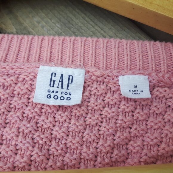 Beautiful Pink GAP for Good Sweater Medium - Picture 3 of 4